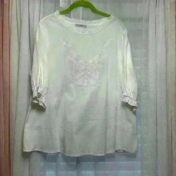 Cellabie Tops - NWOT white never worn ruffled embroidered blouse item# 4V